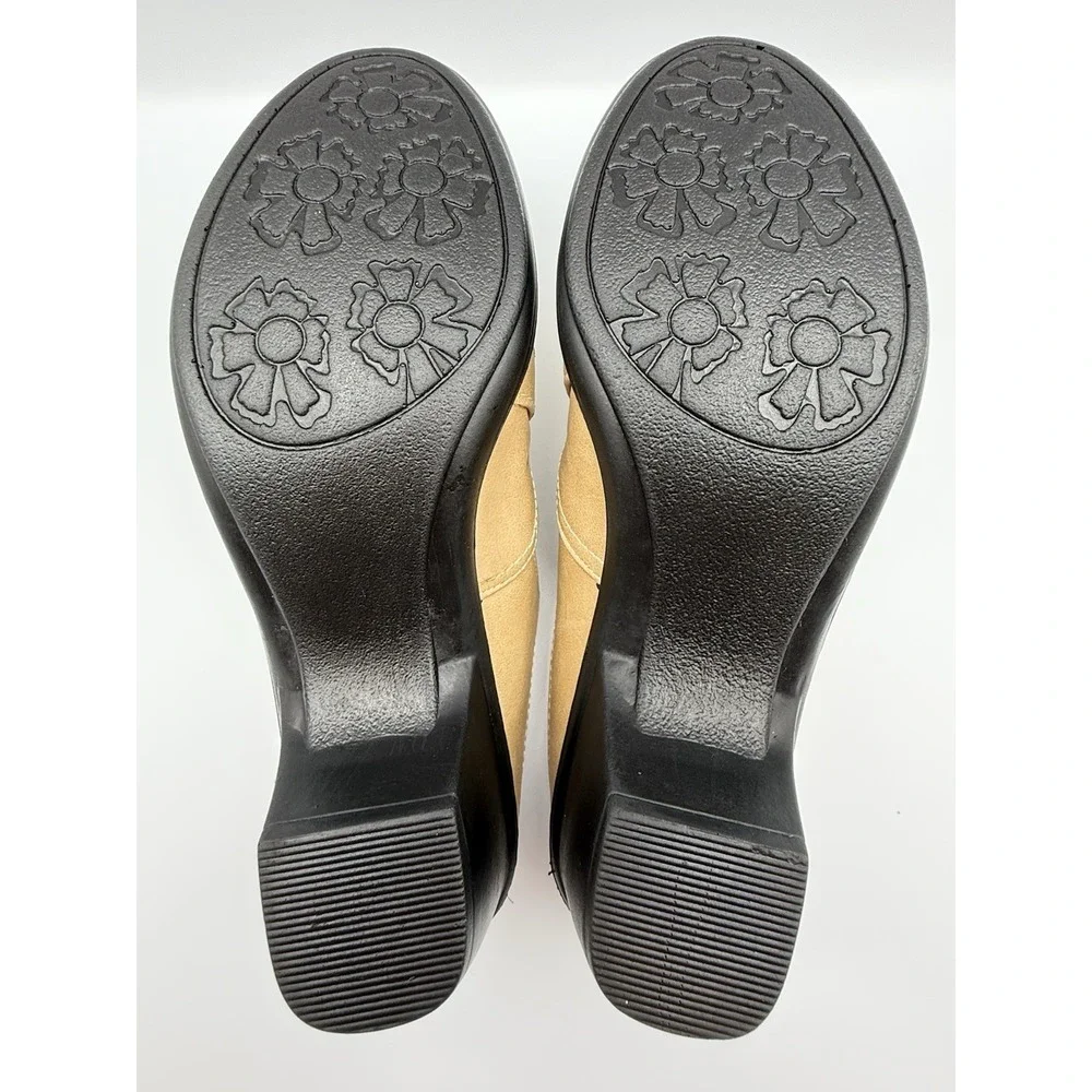 Easy‎ Street Comfort Wave Sandals Womens 8M Tan Slip On Comfort NWOT